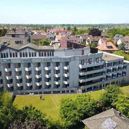Karaman Group Hotel 바트넨도르프 외부 사진