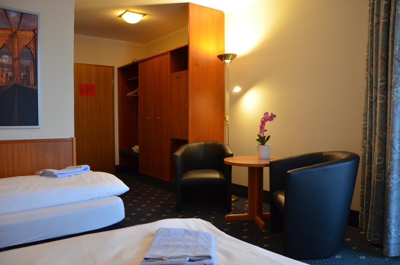Karaman Group Hotel 바트넨도르프 외부 사진