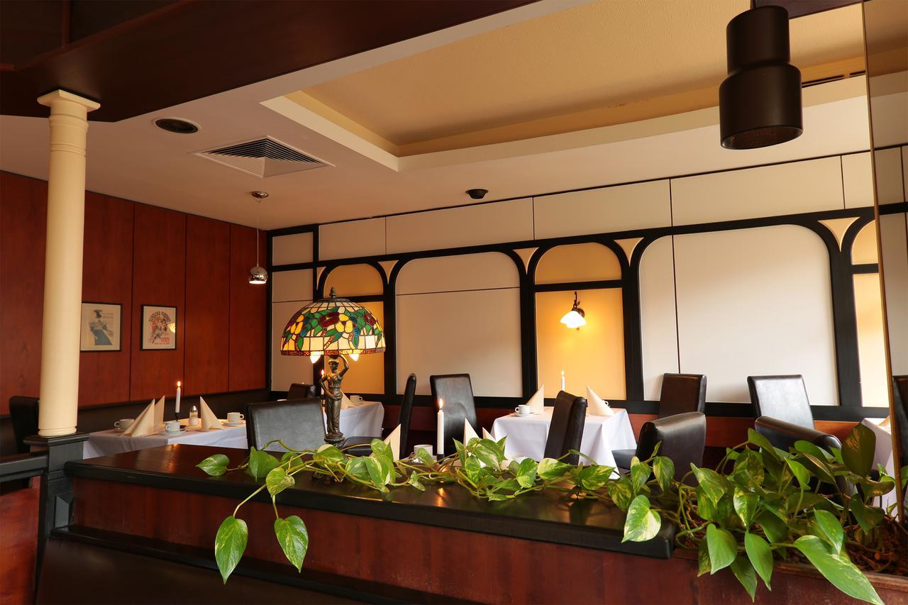 Karaman Group Hotel 바트넨도르프 외부 사진