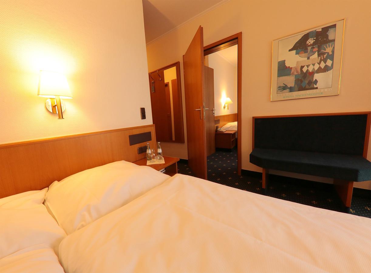 Karaman Group Hotel 바트넨도르프 외부 사진